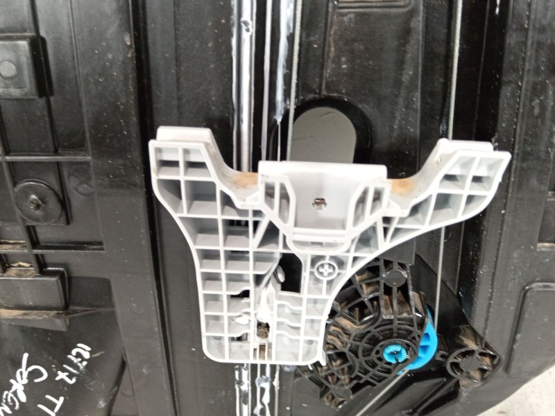 Recambio de elevalunas trasero izquierdo para kia sorento () referencia OEM IAM 83470P2030 83450P2010 