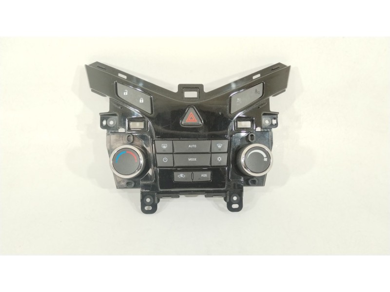 Recambio de mando climatizador para chevrolet cruze (j300) 1.6 referencia OEM IAM 3827208  