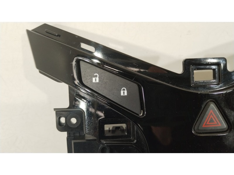 Recambio de mando climatizador para chevrolet cruze (j300) 1.6 referencia OEM IAM 3827208  