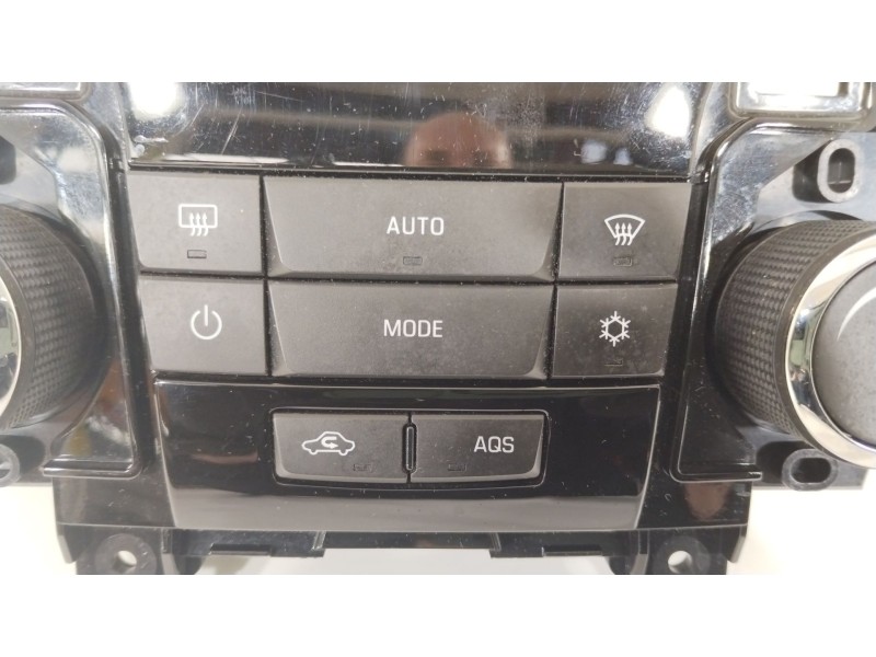 Recambio de mando climatizador para chevrolet cruze (j300) 1.6 referencia OEM IAM 3827208  