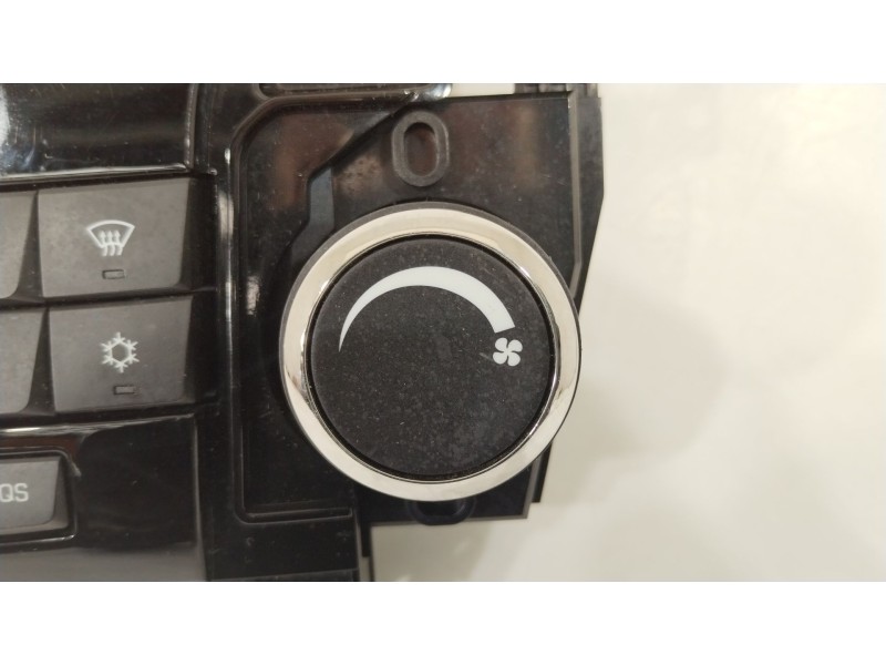 Recambio de mando climatizador para chevrolet cruze (j300) 1.6 referencia OEM IAM 3827208  