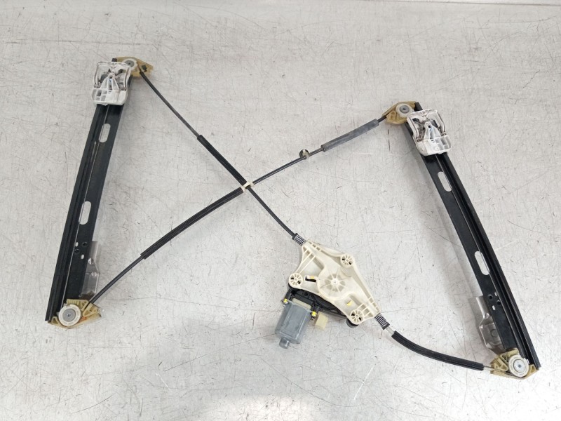 Recambio de elevalunas delantero derecho para seat leon sc (5f5) style referencia OEM IAM 5F3837462D 5Q0959802B S850202100