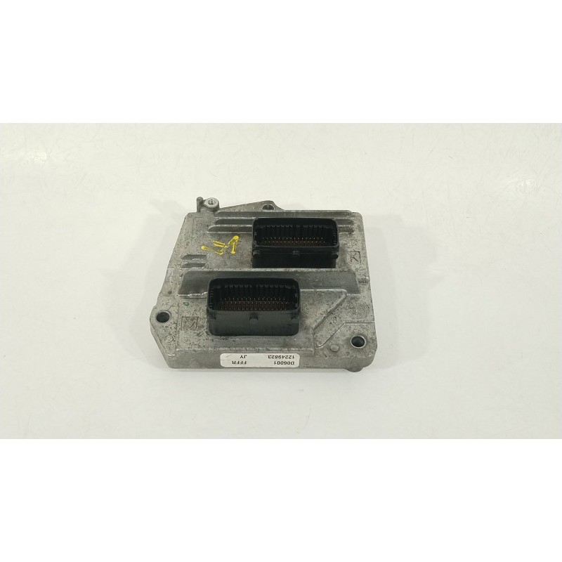 Recambio de centralita motor uce para opel meriva a monospace (x03) 1.6 (e75) referencia OEM IAM 12249823  