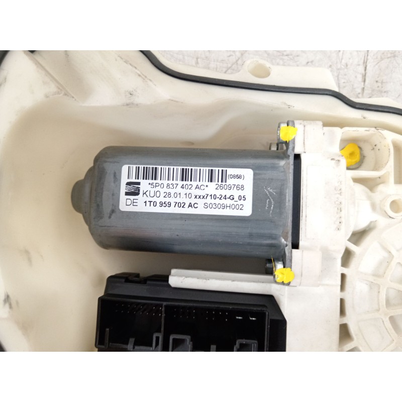 Recambio de elevalunas delantero derecho para seat altea xl (5p5, 5p8) 1.6 tdi referencia OEM IAM 5P0837402AC 1T0959702AC 