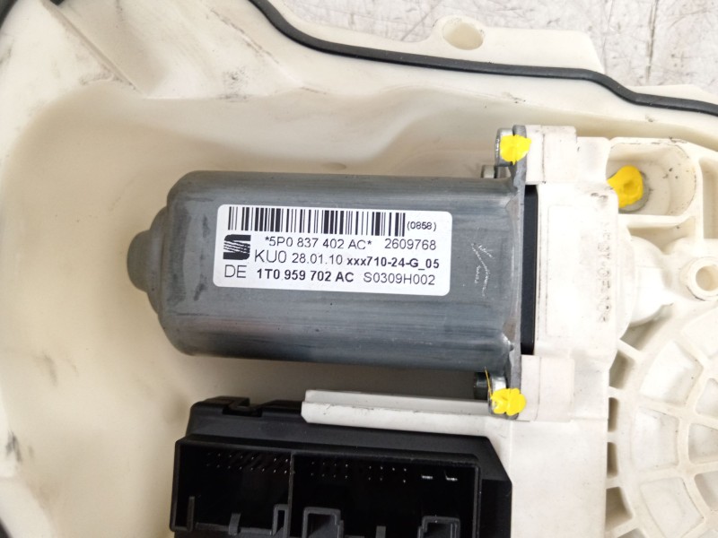 Recambio de elevalunas delantero derecho para seat altea xl (5p5, 5p8) 1.6 tdi referencia OEM IAM 5P0837402AC 1T0959702AC 