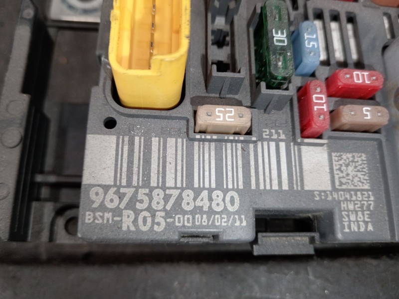 Recambio de caja reles / fusibles para peugeot 308 i (4a_, 4c_) 1.6 hdi referencia OEM IAM 9675878480  