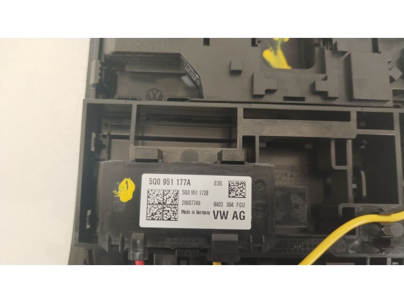 Recambio de luz interior para seat ibiza (kj1) fr referencia OEM IAM 2GA947105S 5Q0951177A 