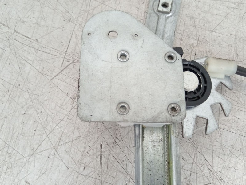 Recambio de elevalunas delantero derecho para bmw 1 (e81) 116 i referencia OEM IAM 6978846  