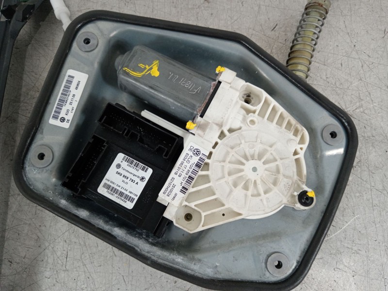 Recambio de elevalunas delantero izquierdo para volkswagen scirocco (137) 1.4 tsi (118kw) referencia OEM IAM 1K8837401P 1Q095970