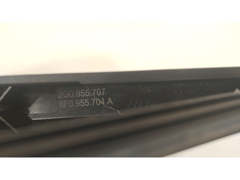 Recambio de brazo limpia trasero para seat ibiza (kj1) fr referencia OEM IAM 6F0955704A  