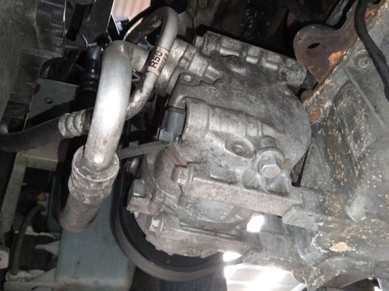 Recambio de compresor aire acondicionado para kia carens ( ) concept referencia OEM IAM F500PNBCA09  