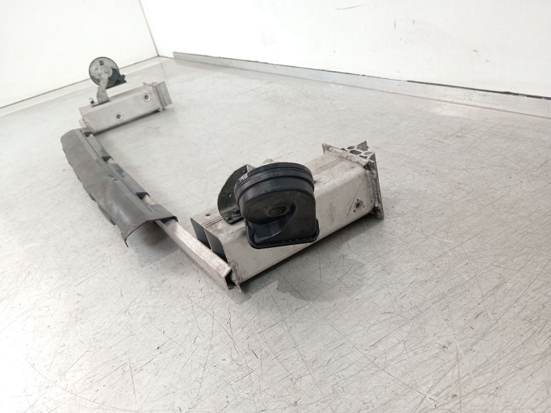 Recambio de refuerzo paragolpes delantero para volvo xc60 kinetic 2wd referencia OEM IAM 31429924  