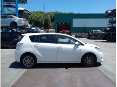 toyota verso (_r2_) del año 2013