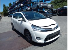 toyota verso (_r2_) del año 2013 2