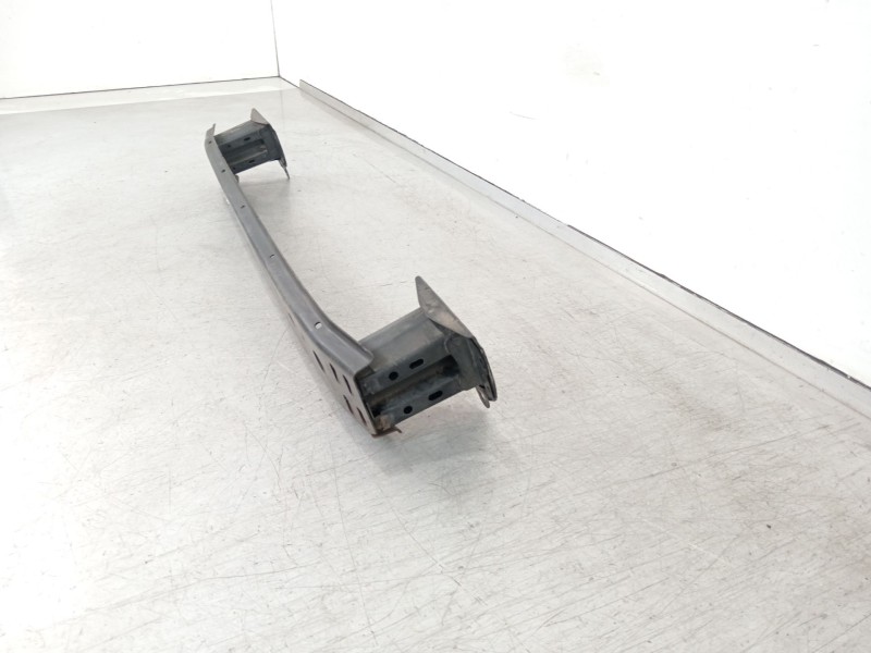 Recambio de refuerzo paragolpes trasero para toyota yaris active referencia OEM IAM 520230d080  
