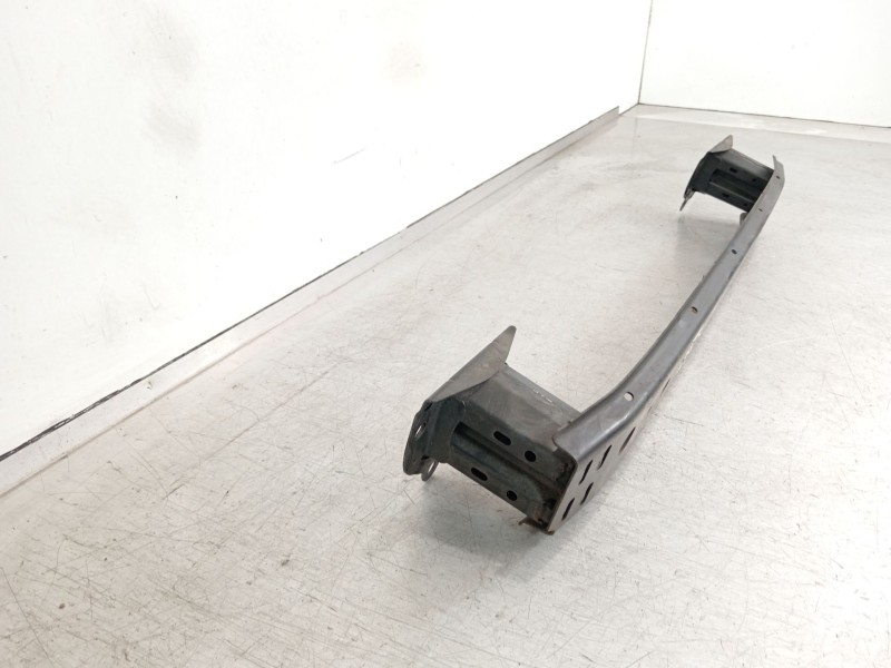 Recambio de refuerzo paragolpes trasero para toyota yaris active referencia OEM IAM 520230d080  