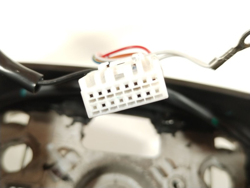 Recambio de volante para omoda omoda 5 referencia OEM IAM 404001599AA  