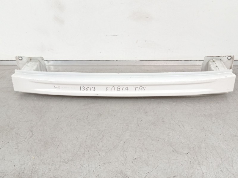 Recambio de refuerzo paragolpes trasero para skoda fabia iii (nj3) 1.0 tsi referencia OEM IAM 6V6807305  
