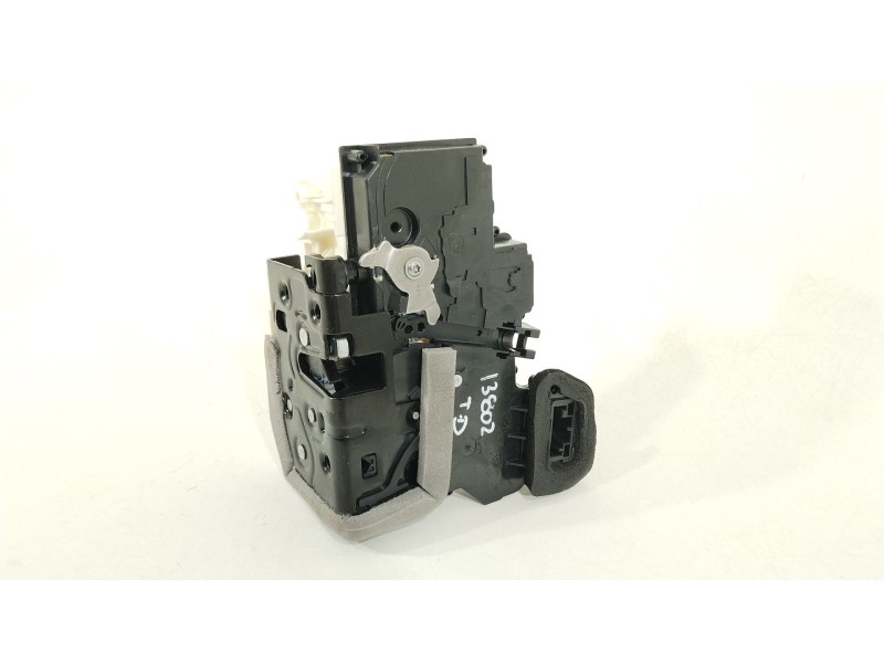 Recambio de cerradura puerta trasera derecha para cupra tavascan tavascan referencia OEM IAM 4K0839016AA  