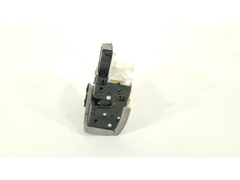 Recambio de cerradura puerta trasera izquierda para cupra tavascan tavascan referencia OEM IAM 4K0839015AA  