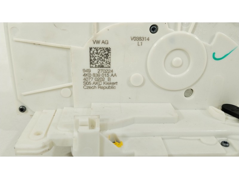 Recambio de cerradura puerta trasera izquierda para cupra tavascan tavascan referencia OEM IAM 4K0839015AA  