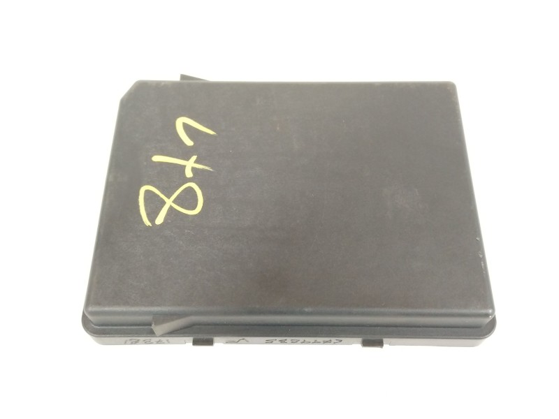 Recambio de caja reles / fusibles para dacia sandero iii 1.0 sce 65 referencia OEM IAM 284B76520R  