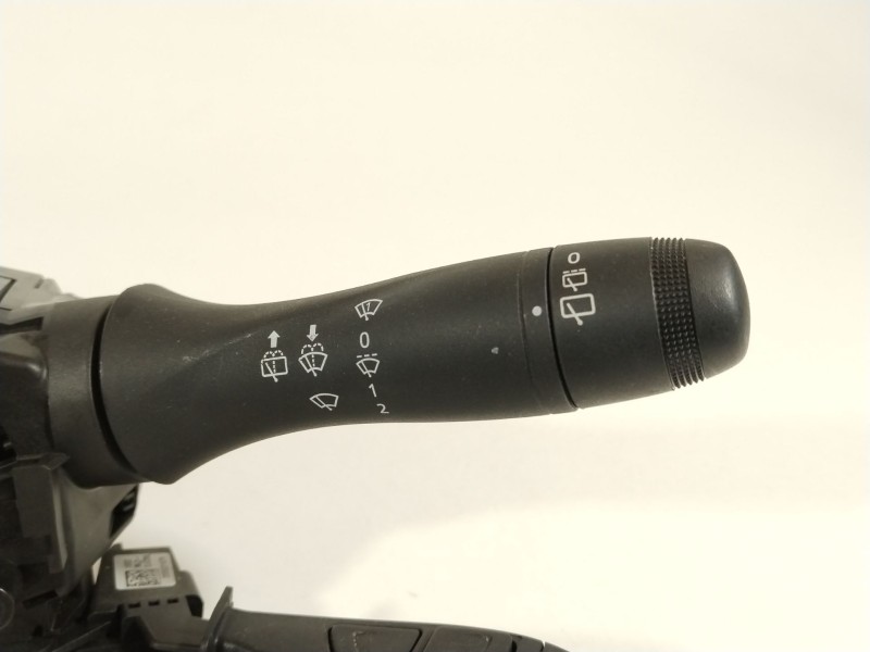 Recambio de mando luces para dacia sandero iii 1.0 sce 65 referencia OEM IAM 255679970R  