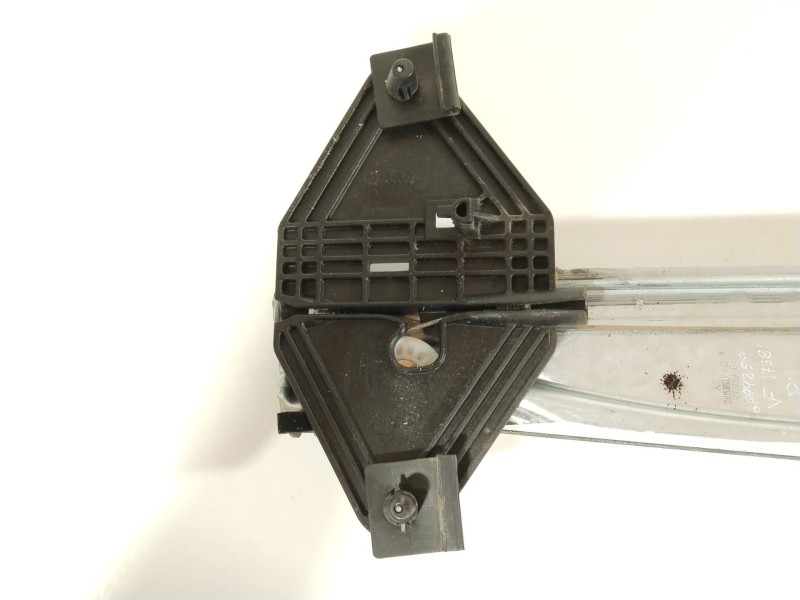 Recambio de elevalunas delantero izquierdo para dacia sandero iii 1.0 sce 65 referencia OEM IAM 807217352R  