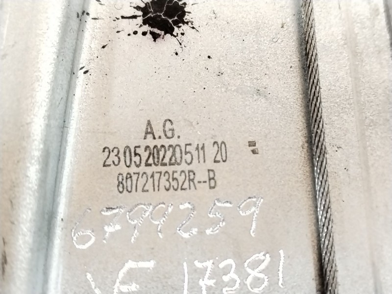 Recambio de elevalunas delantero izquierdo para dacia sandero iii 1.0 sce 65 referencia OEM IAM 807217352R  