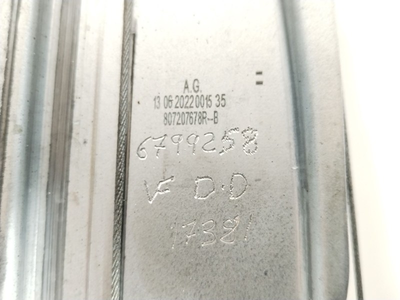 Recambio de elevalunas delantero derecho para dacia sandero iii 1.0 sce 65 referencia OEM IAM 807207678R  