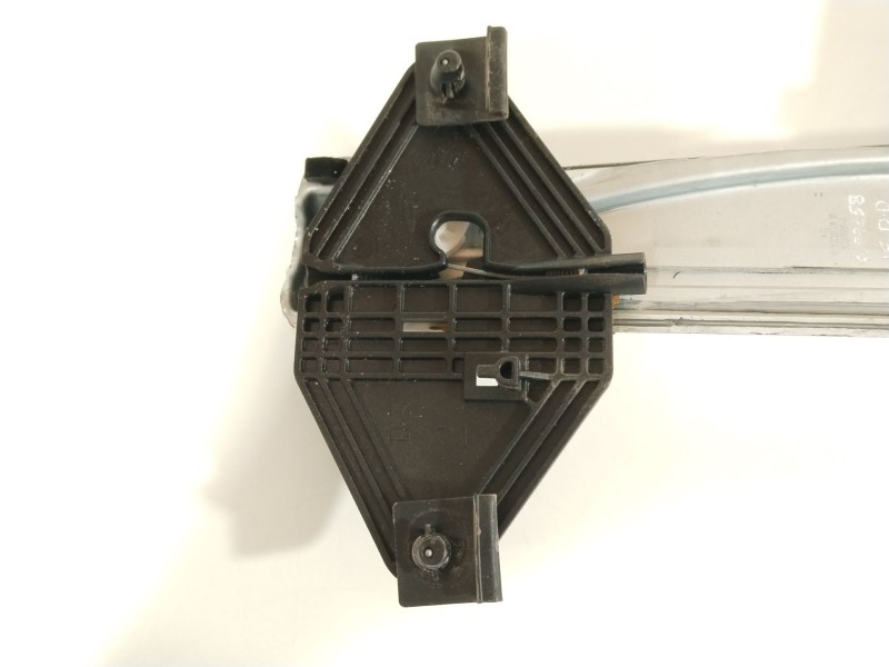 Recambio de elevalunas delantero derecho para dacia sandero iii 1.0 sce 65 referencia OEM IAM 807207678R  