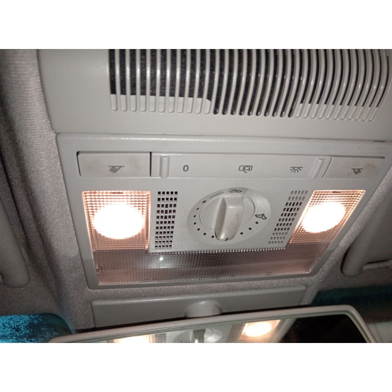 Recambio de luz interior para seat leon (1p1) 2.0 tdi 16v referencia OEM IAM 6Q0947105E 6Q0947105EY20 6Q0959613A