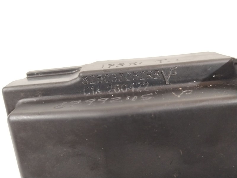 Recambio de cerradura puerta trasera izquierda para dacia sandero iii 1.0 sce 65 referencia OEM IAM 825033052R  