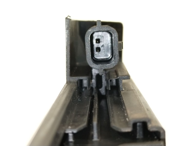 Recambio de cerradura puerta trasera derecha para dacia sandero iii 1.0 sce 65 referencia OEM IAM 825020994R  