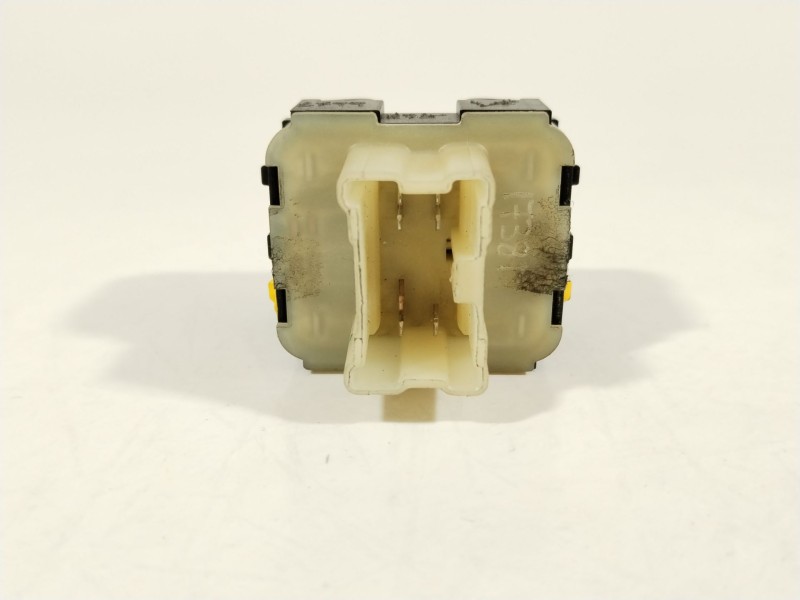 Recambio de mando elevalunas delantero izquierdo para dacia sandero iii 1.0 sce 65 referencia OEM IAM 254118044R  