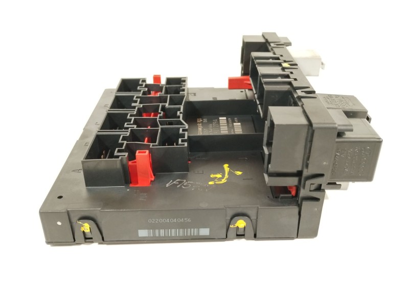 Recambio de caja reles / fusibles para audi a3 (8p1) 2.0 tdi 16v referencia OEM IAM 8P0907279A F005V00219 