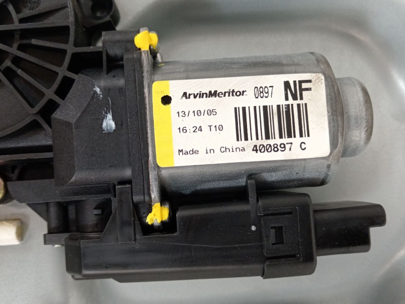 Recambio de elevalunas delantero izquierdo para hyundai sonata v (nf) 2.4 referencia OEM IAM 824713K002 AKG2968 400897C