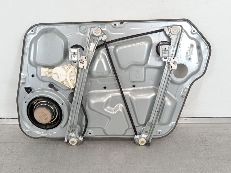 Recambio de elevalunas delantero izquierdo para hyundai sonata v (nf) 2.4 referencia OEM IAM 824713K002 AKG2968 400897C