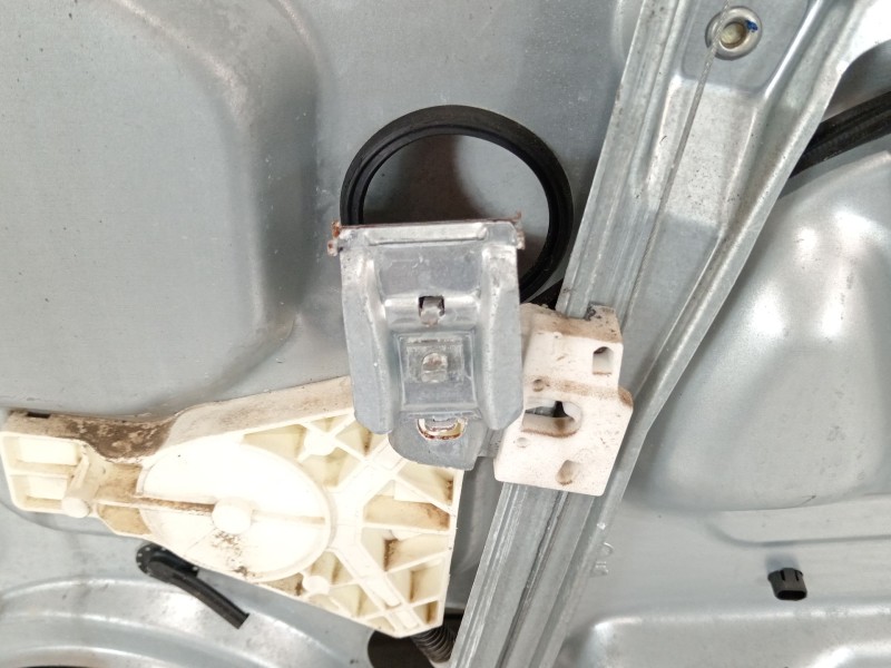 Recambio de elevalunas delantero izquierdo para hyundai sonata v (nf) 2.4 referencia OEM IAM 824713K002 AKG2968 400897C