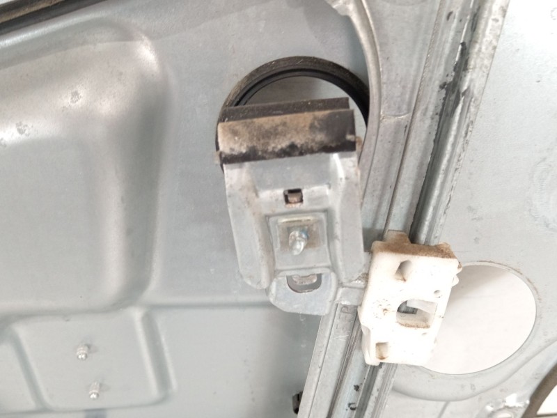 Recambio de elevalunas delantero izquierdo para hyundai sonata v (nf) 2.4 referencia OEM IAM 824713K002 AKG2968 400897C