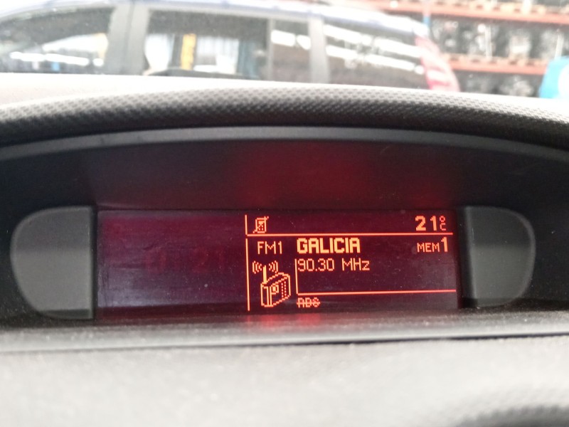 Recambio de pantalla multifuncion para peugeot 308 i (4a_, 4c_) 1.6 hdi referencia OEM IAM 9821851780  