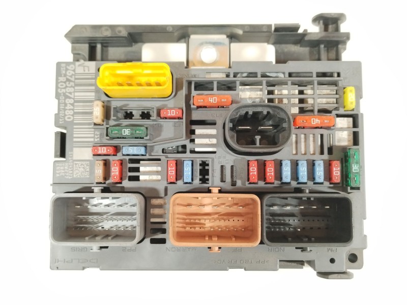 Recambio de caja reles / fusibles para peugeot 308 i (4a_, 4c_) 1.6 hdi referencia OEM IAM 9675878480 BSMR0500 