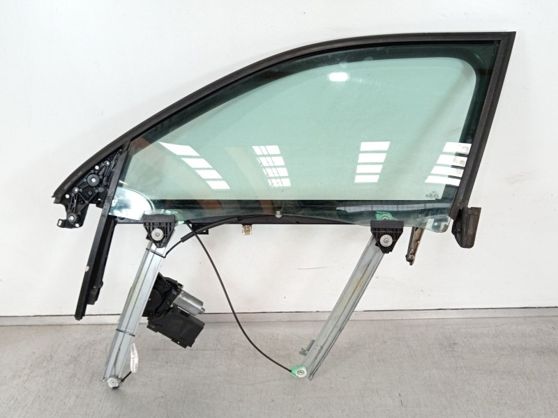 Recambio de elevalunas delantero izquierdo para audi a4 b6 (8e2) 2.0 referencia OEM IAM 8E0837461C 8E1959801B 