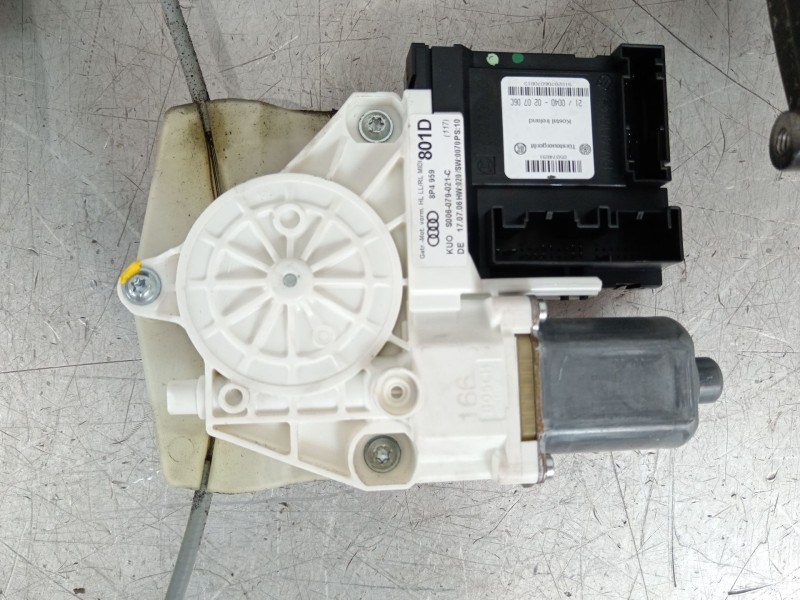 Recambio de elevalunas trasero izquierdo para audi a3 (8p1) 2.0 tdi 16v referencia OEM IAM 8P4839461B 8P4959801D 
