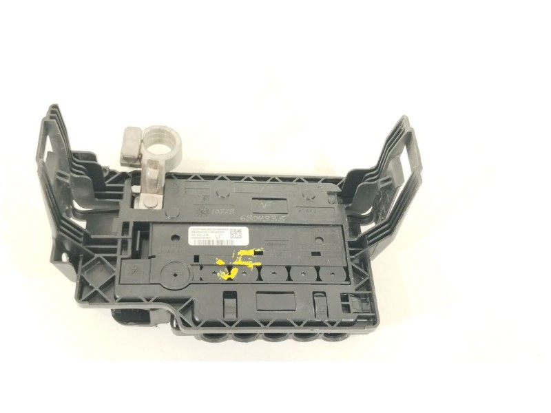 Recambio de caja reles / fusibles para seat ibiza (kj1) fr referencia OEM IAM 2Q0937548D  