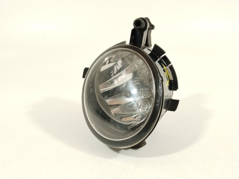 Recambio de faro antiniebla derecho para seat leon (1p1) 1.6 tdi referencia OEM IAM 16860802R  