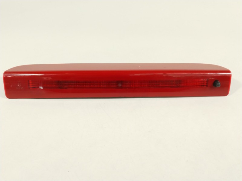 Recambio de piloto central de freno para renault megane iii sport tourer dynamique referencia OEM IAM 265900026R  