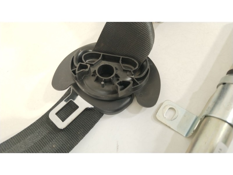 Recambio de cinturon seguridad delantero derecho para seat ibiza (kj1) fr referencia OEM IAM 6F0857706D 6F0857706DRAA 