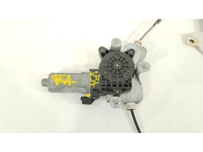 Recambio de elevalunas delantero izquierdo para ssangyong rodius i 2.7 xdi referencia OEM IAM 7233021000  