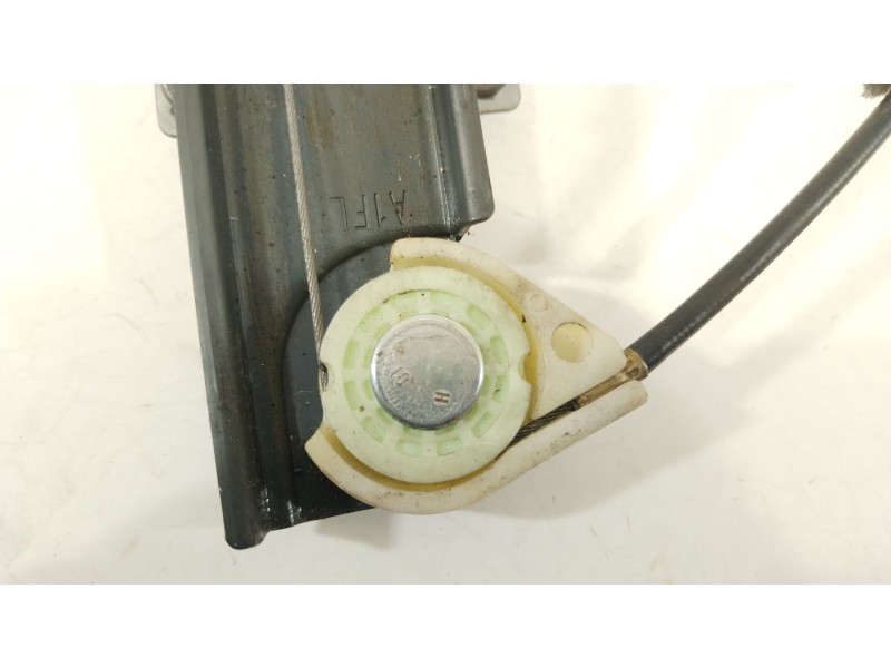 Recambio de elevalunas delantero izquierdo para ssangyong rodius i 2.7 xdi referencia OEM IAM 7233021000  